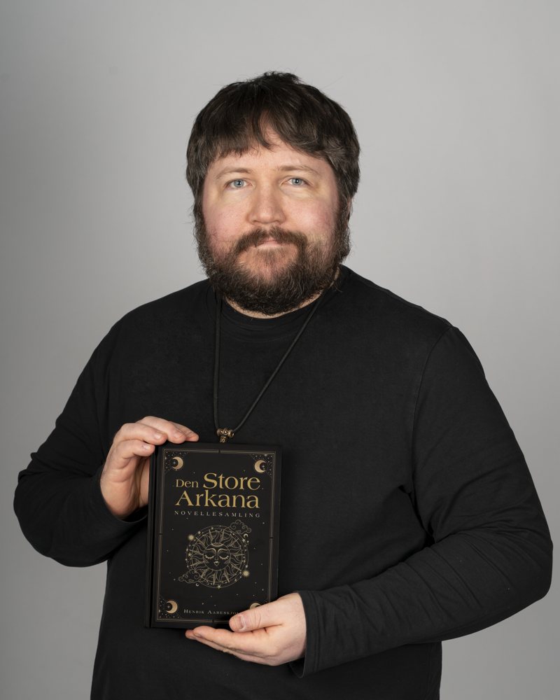 Henrik Aareskjold med Den Store Arkana
